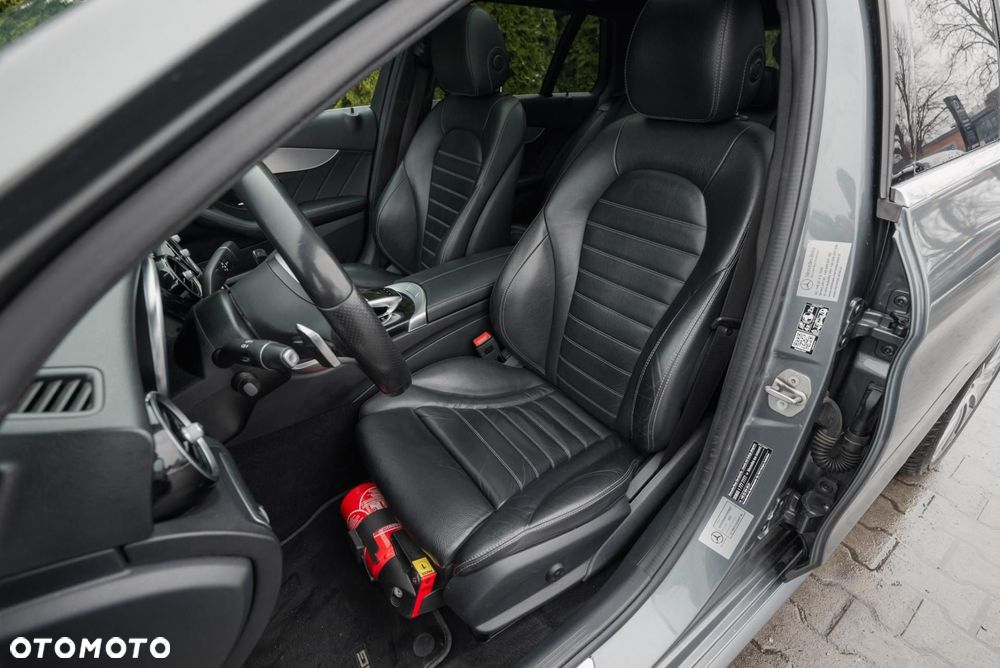 Mercedes-Benz Klasa C 400 4MATIC 9G-TRONIC - 12