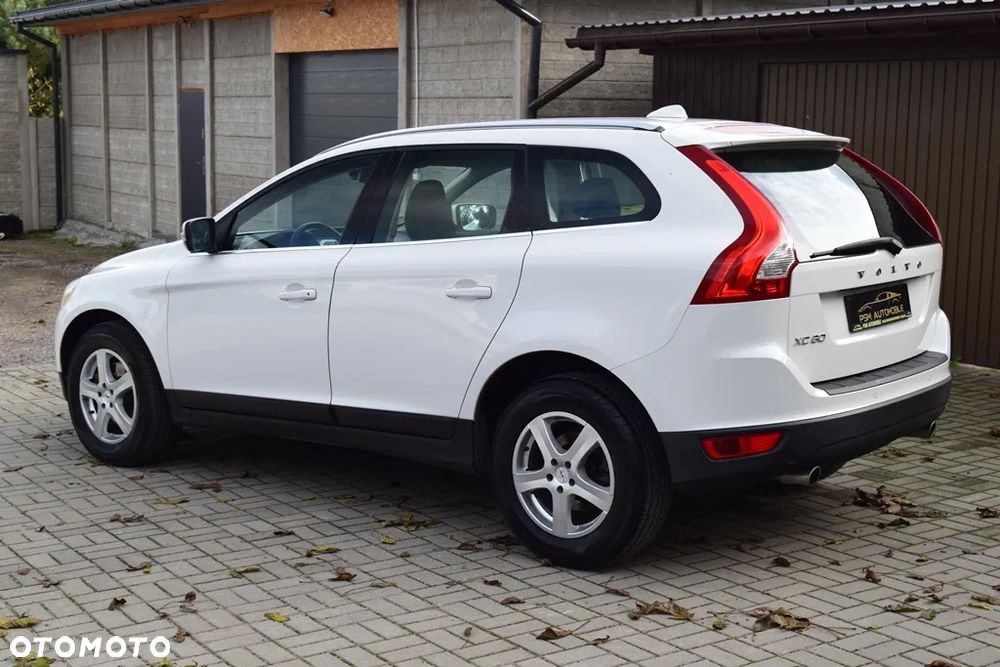 Volvo XC 60 2.4D AWD Momentum - 13