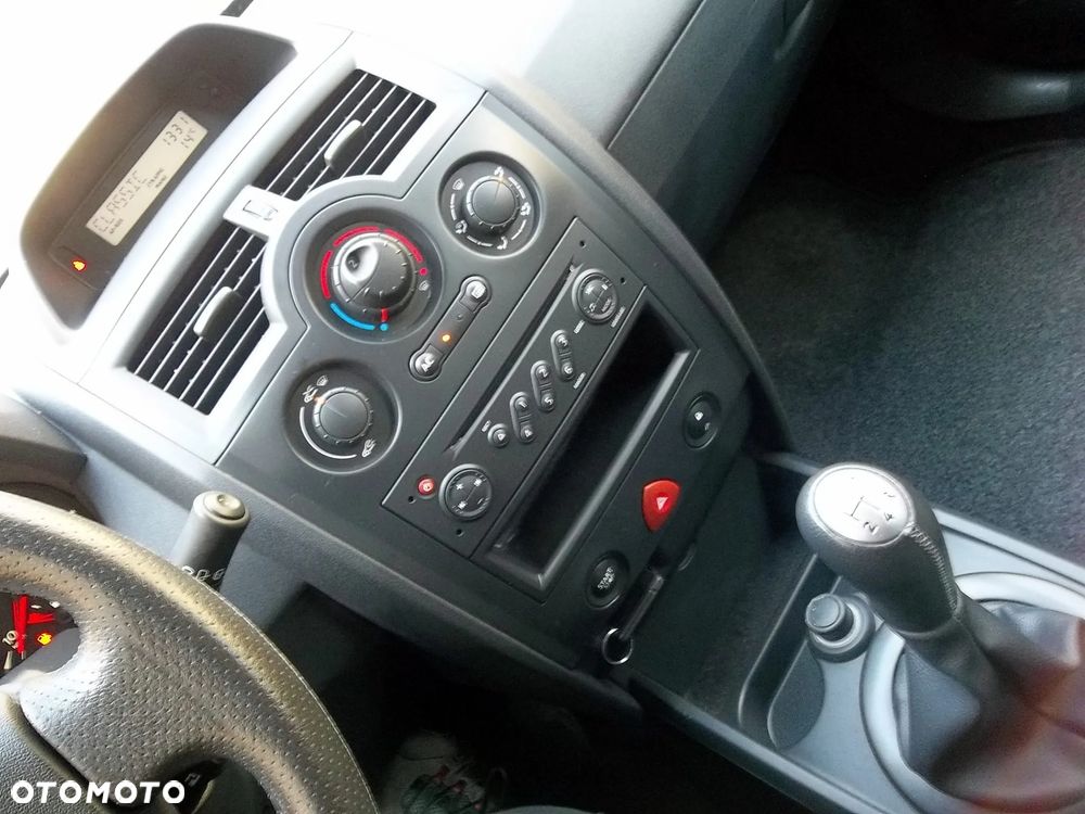 Renault Megane 1.6 16V Business Line - 14