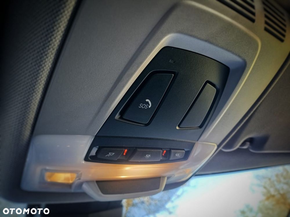 BMW Seria 2 218i - 8