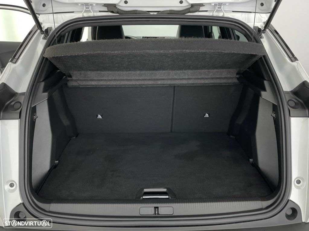 Peugeot 2008 1.5 BlueHDi Allure EAT8 - 13