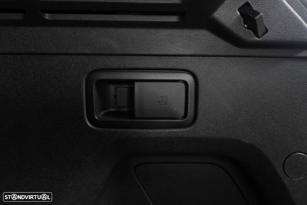 Peugeot 3008 1.6 Hybrid GT Pack e-EAT8 - 17