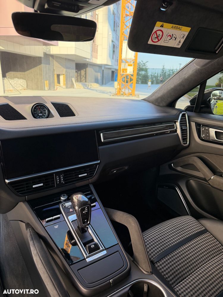 Porsche Cayenne - 11