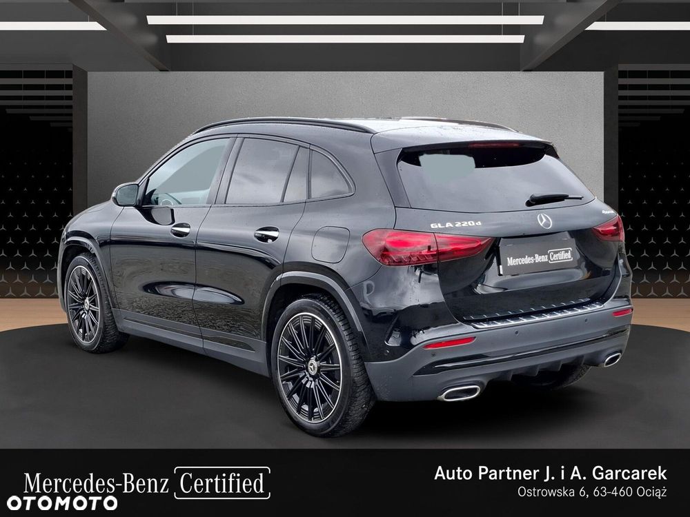 Mercedes-Benz GLA 220 d 4-Matic AMG Line - 3