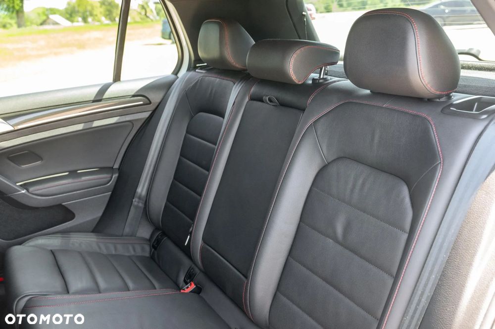 Volkswagen Golf GTI Performance BlueMotion Technology DSG - 19