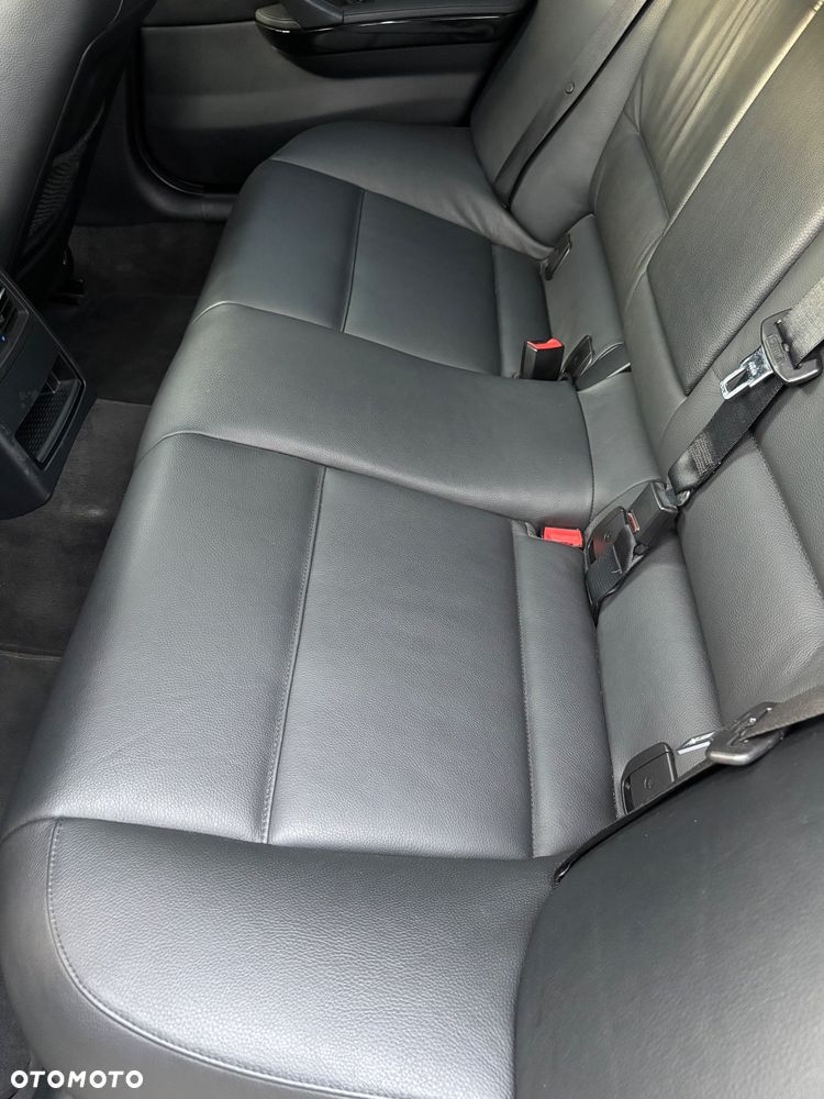 BMW Seria 3 320d Efficient Dynamic Edition Luxury Line - 22