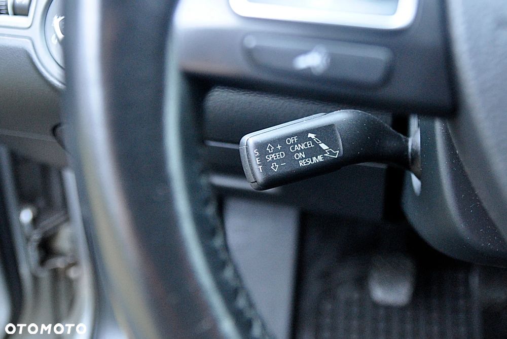 Volkswagen Passat 2.0 TDI Comfortline - 12