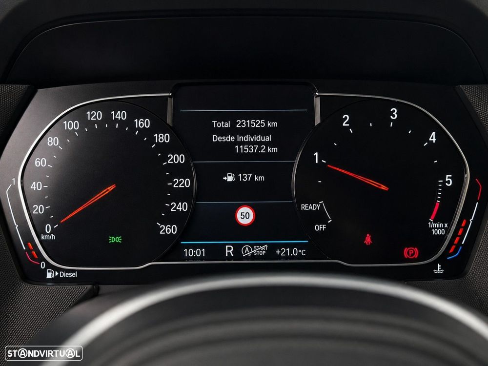 BMW 116 d Pack Desportivo M Auto — fotografia 19