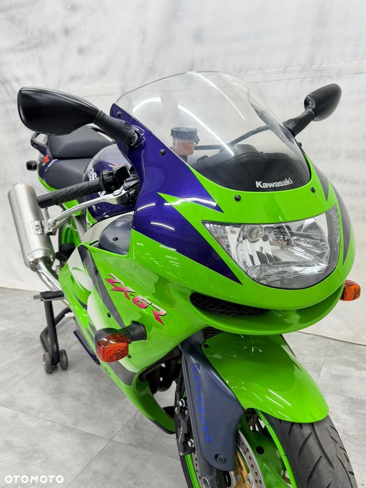 Kawasaki ZXR - 28