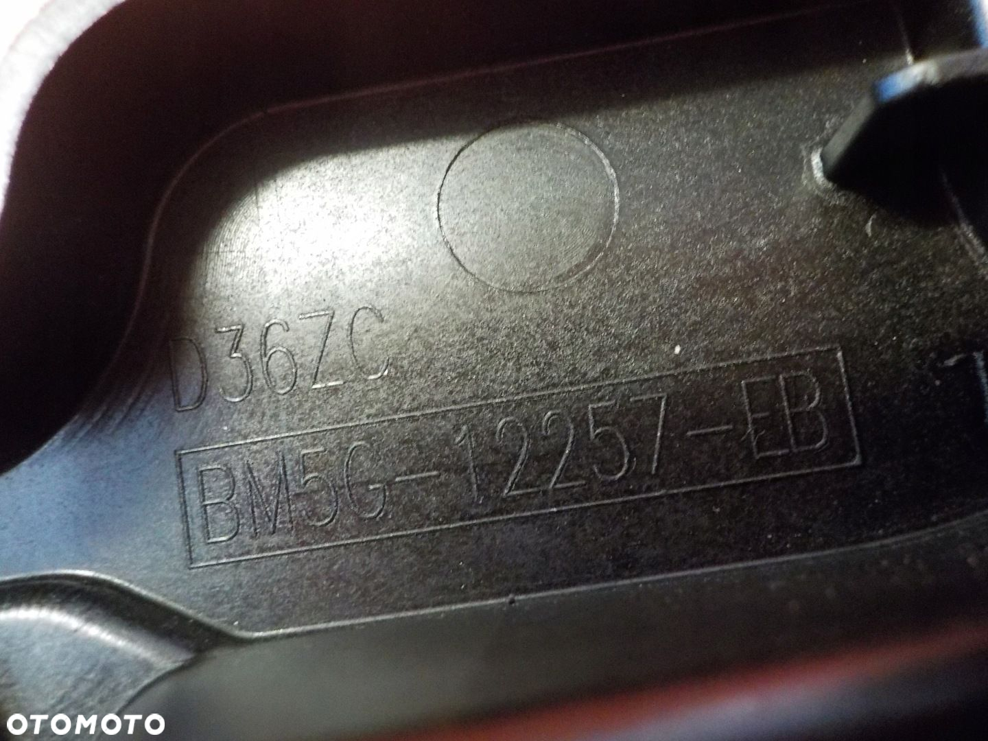 S60 V40 FOCUS 1.6 T3 ECOBOOST 13r B4164T pokrywa zaworow BM5G-12257-EB - 3