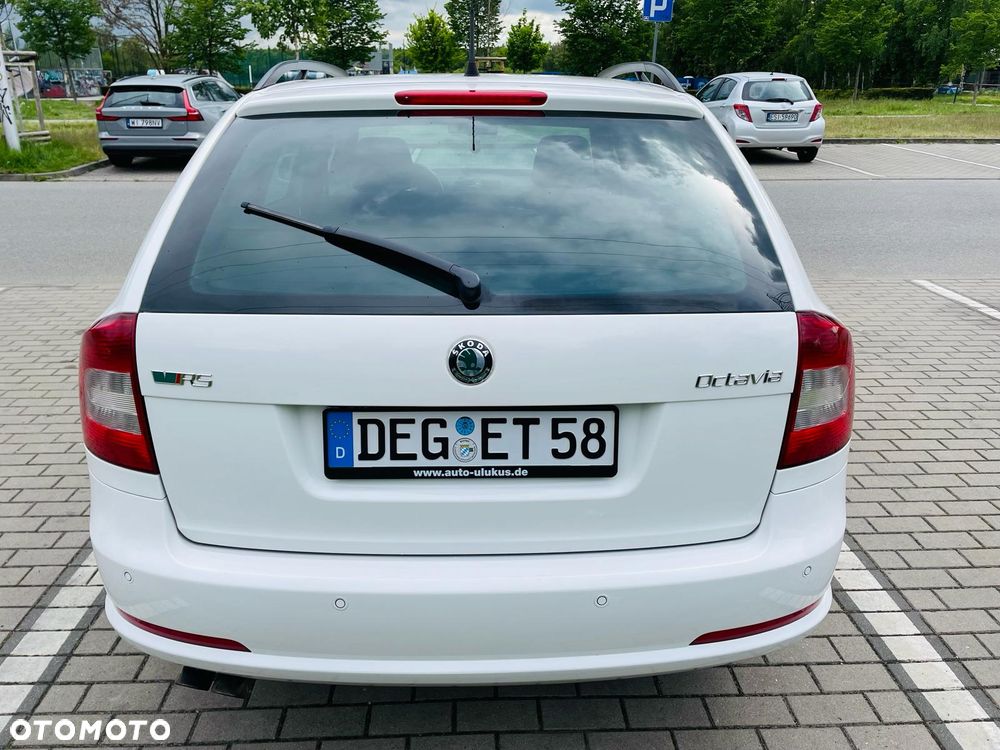 Skoda Octavia 2.0 TDI CR DPF DSG RS - 4
