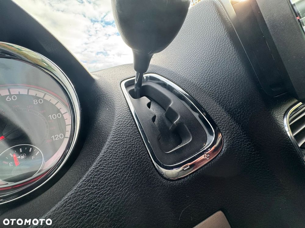 Dodge Grand Caravan - 20