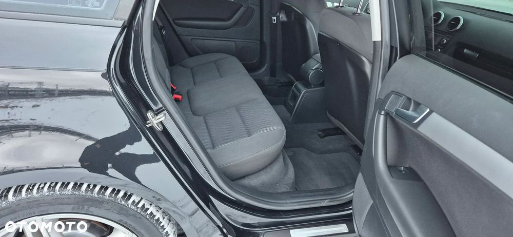 Audi A3 Sportback - 12