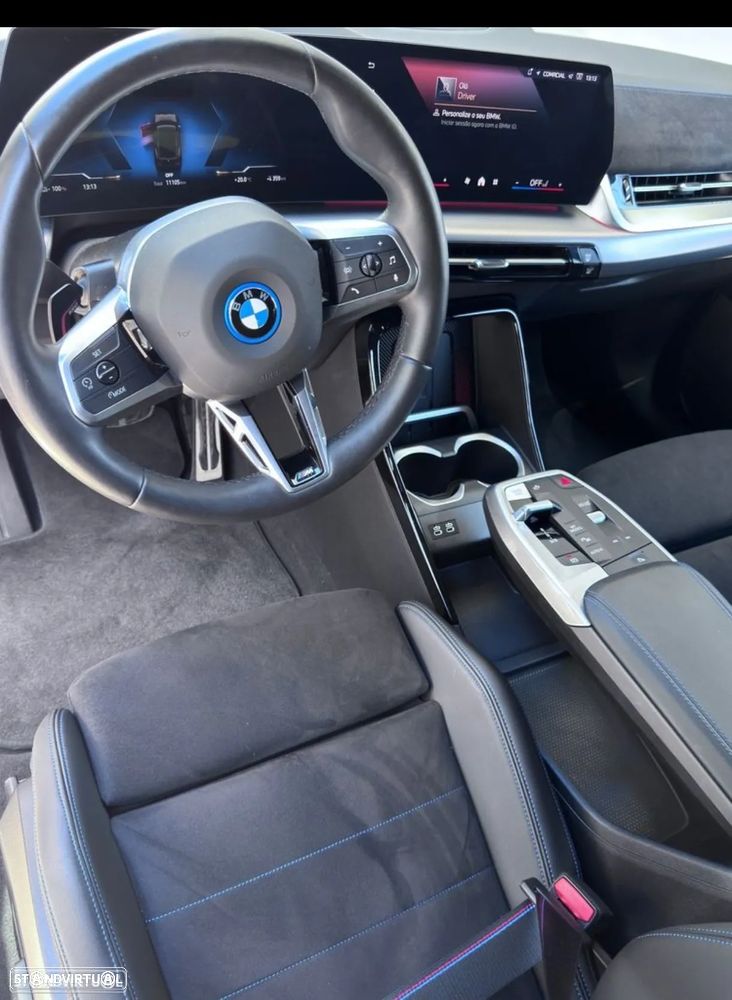 BMW iX2 eDrive20 Pack Desportivo M Pro - 24