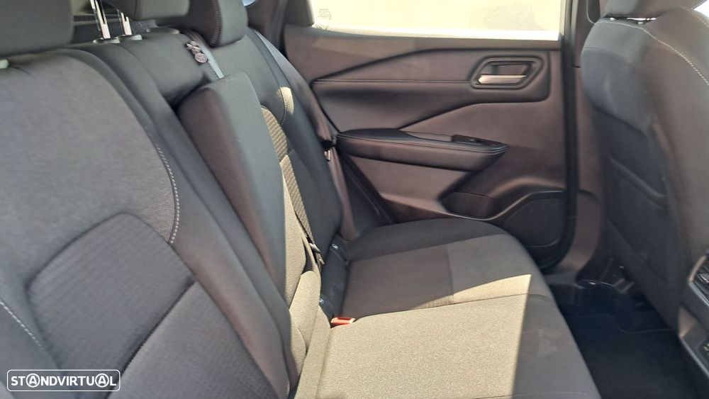 Nissan Qashqai 1.3 DIG-T N-Connecta LED Xtronic - 6