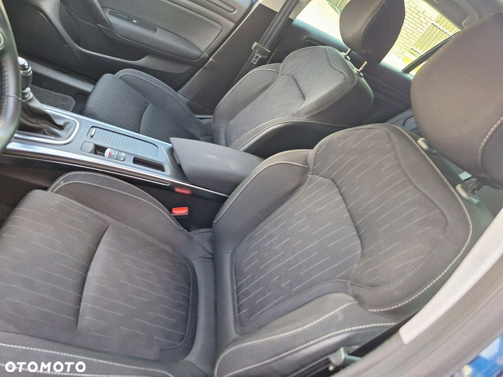 Renault Megane Grandtour TCe 140 GPF LIMITED - 19