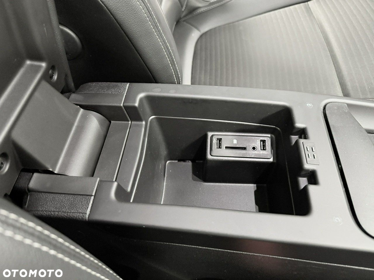 Renault Scenic ENERGY dCi 130 INTENS - 32