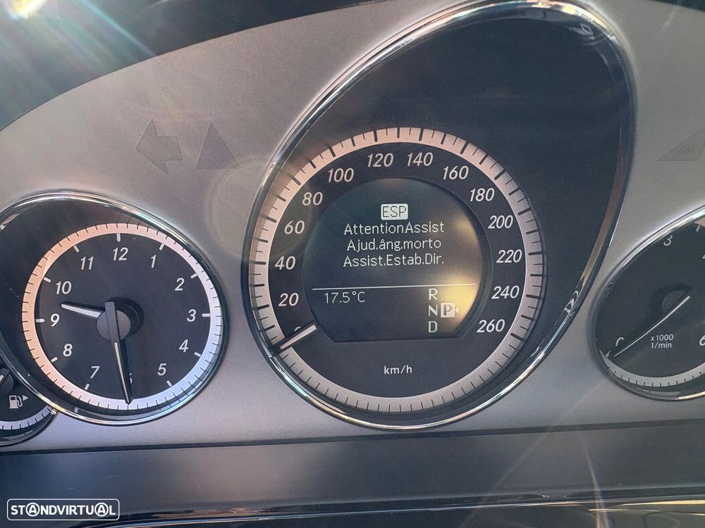 Mercedes-Benz E 350 CDi Avantgarde BlueEfficiency - 24