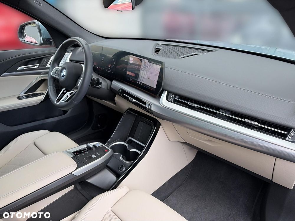 BMW iX2 - 7