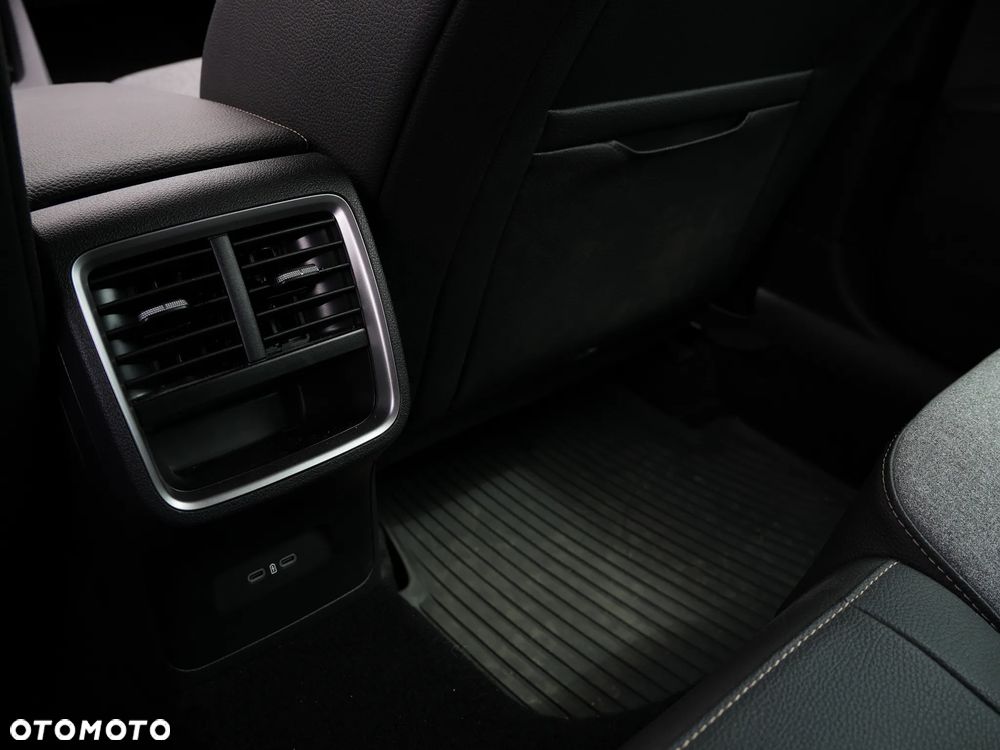 Skoda Octavia 2.0 TDI Edition 130 Selection DSG - 24