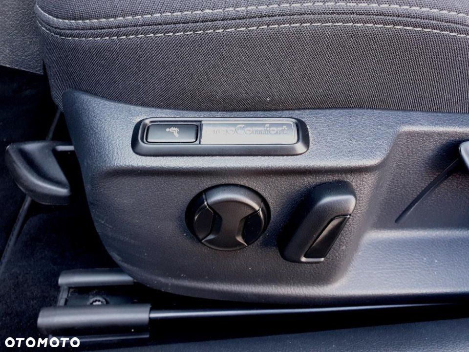 Volkswagen Passat - 29