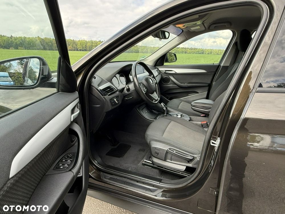 BMW X1 sDrive18i Advantage - 24