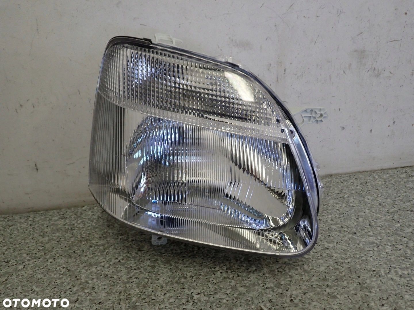 SUZUKI WAGON R 00- REFLEKTOR PRZEDNI PRAWY LAMPA PRZEDNIA PRAWA - 1