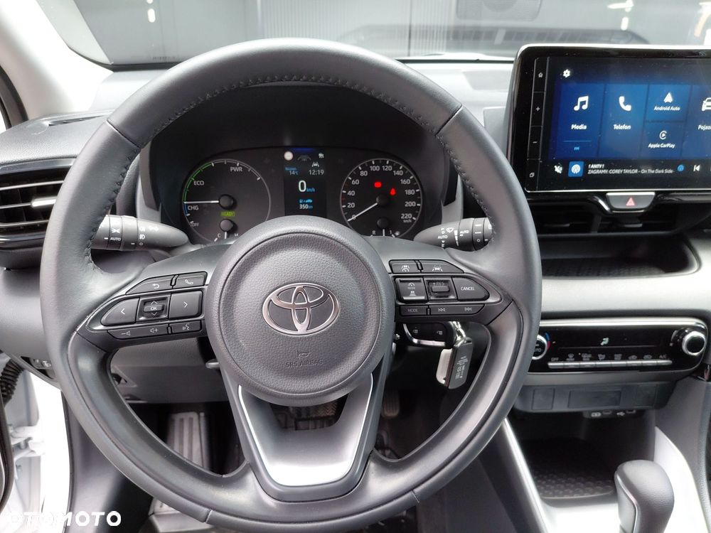 Toyota Yaris - 16