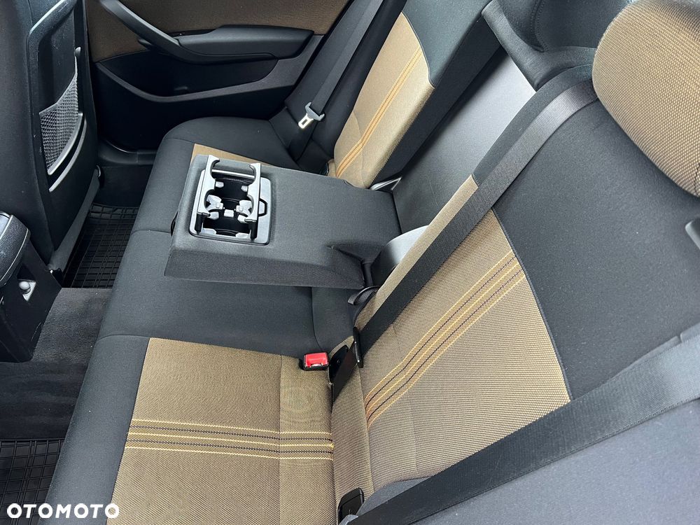 BMW X1 xDrive20d - 15