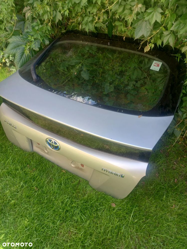 tylna klapa toyota prius IV - 2