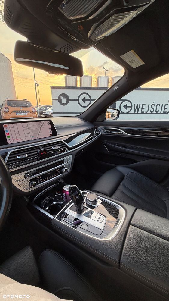BMW Seria 7 740Li sport - 16