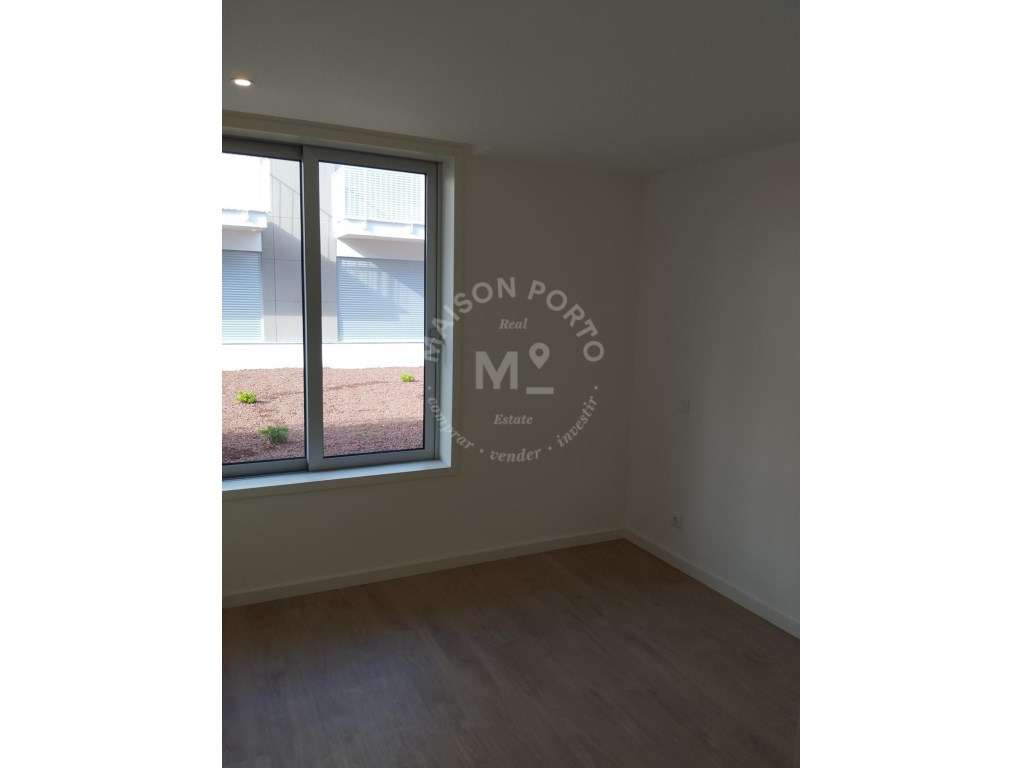 Apartamento T2 com Lugar de Garagem e Arrumos, na Praia do Furadour... - Grande imagem: 4/41