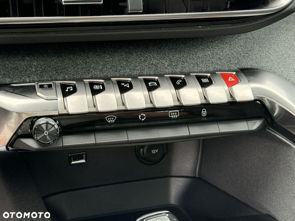 Peugeot 3008 THP 165 EAT6 Stop & Start Allure - 26