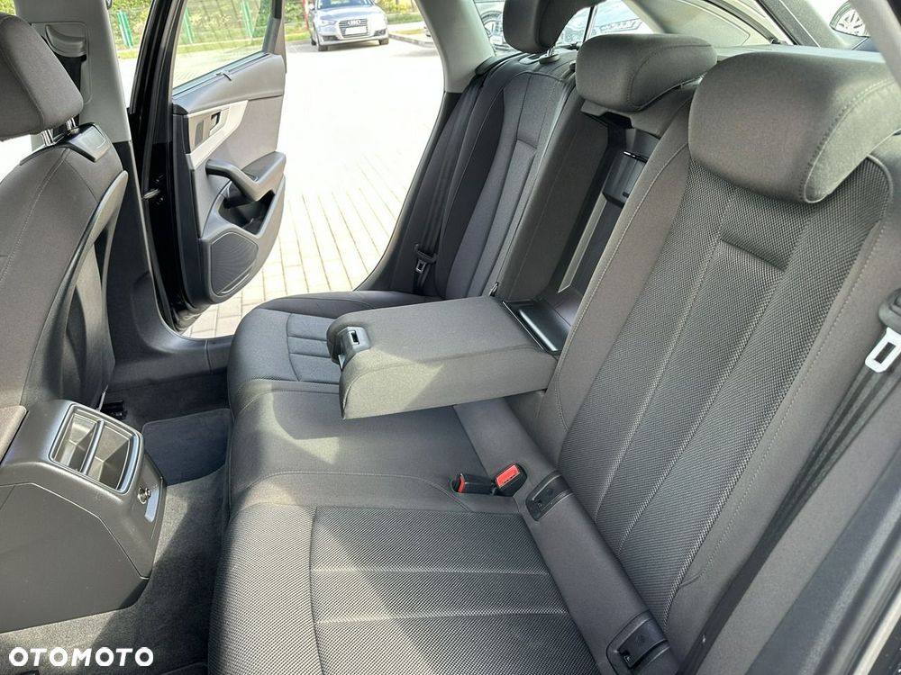 Audi A4 Avant 35 TDI mHEV S tronic - 15
