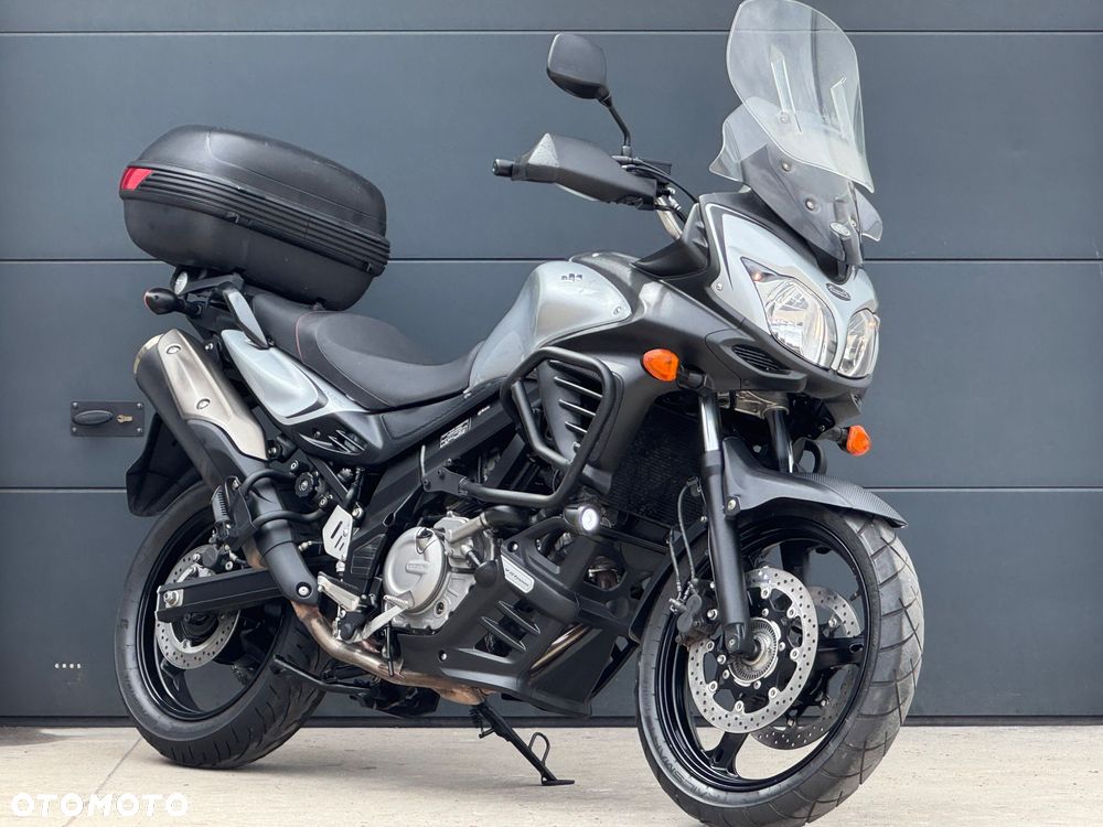 Suzuki V-STROM - 1