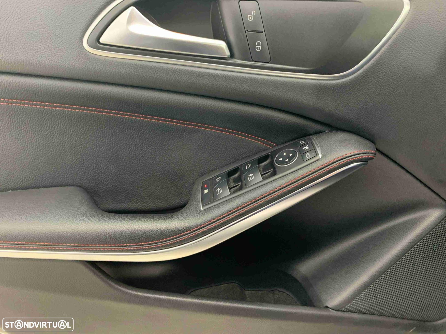 Mercedes-Benz GLA 45 AMG 4-Matic - 11