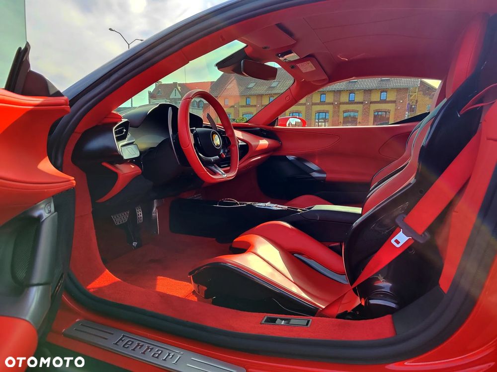 Ferrari SF90 Stradale - 14