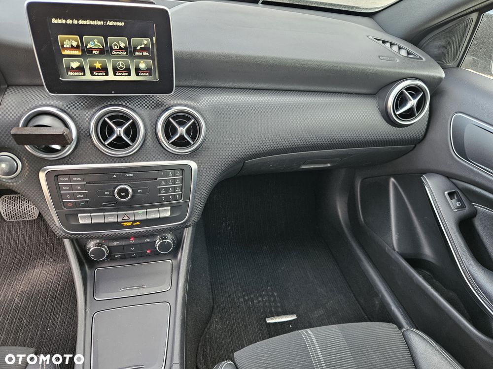 Mercedes-Benz Klasa A 180 (BlueEFFICIENCY) 7G-DCT Urban - 27