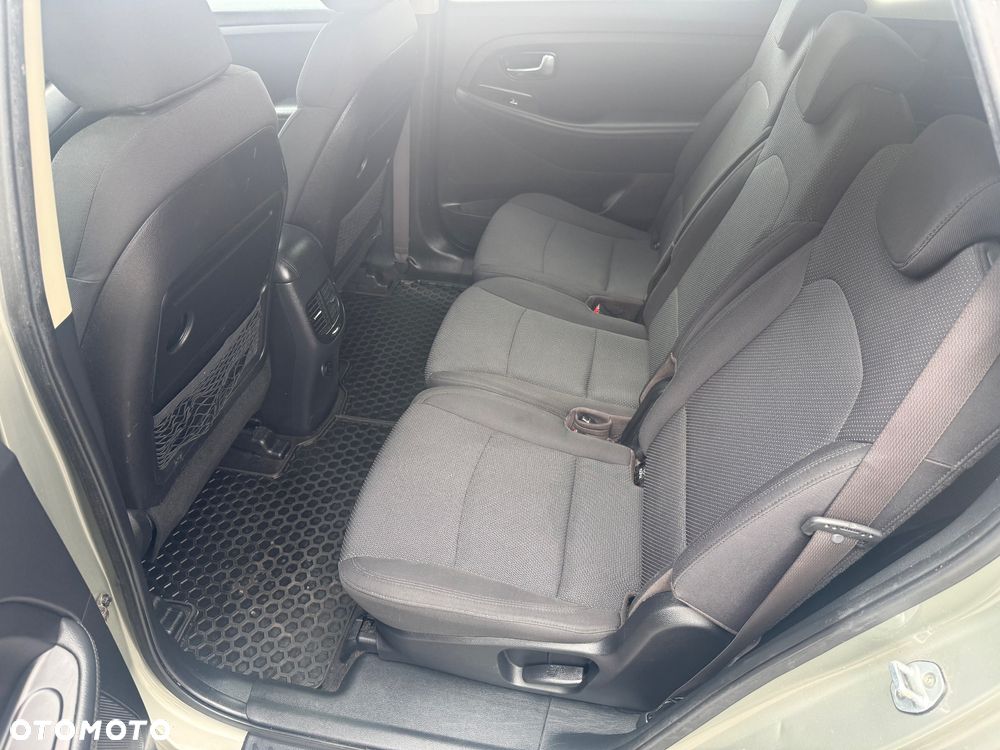 Kia Carens 1.6 GDI Edition 7 - 15