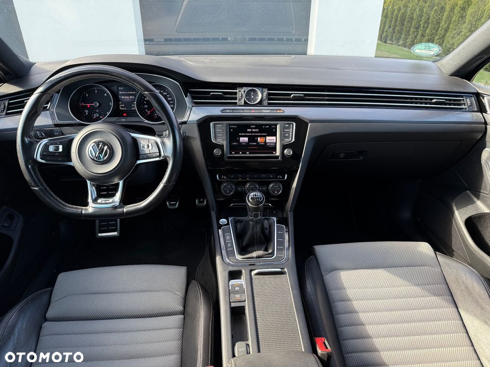 Volkswagen Passat 2.0 TDI SCR (BlueMotion Technology) Highline - 10