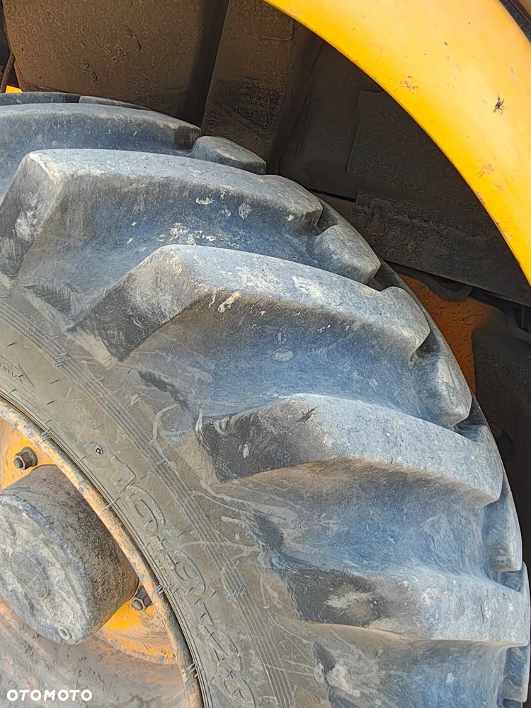 JCB 4CX Eco - 28