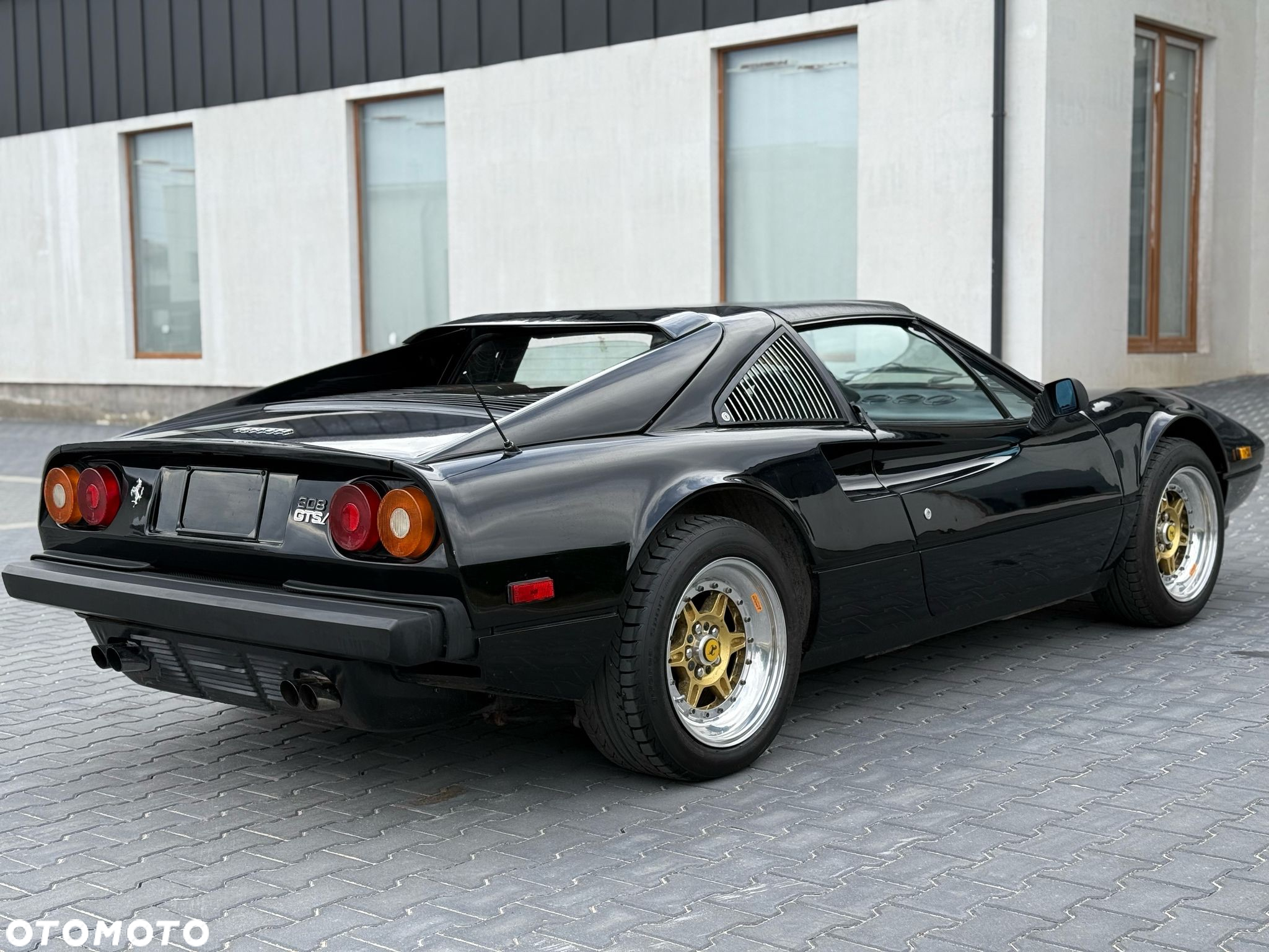 Ferrari 308 - 12
