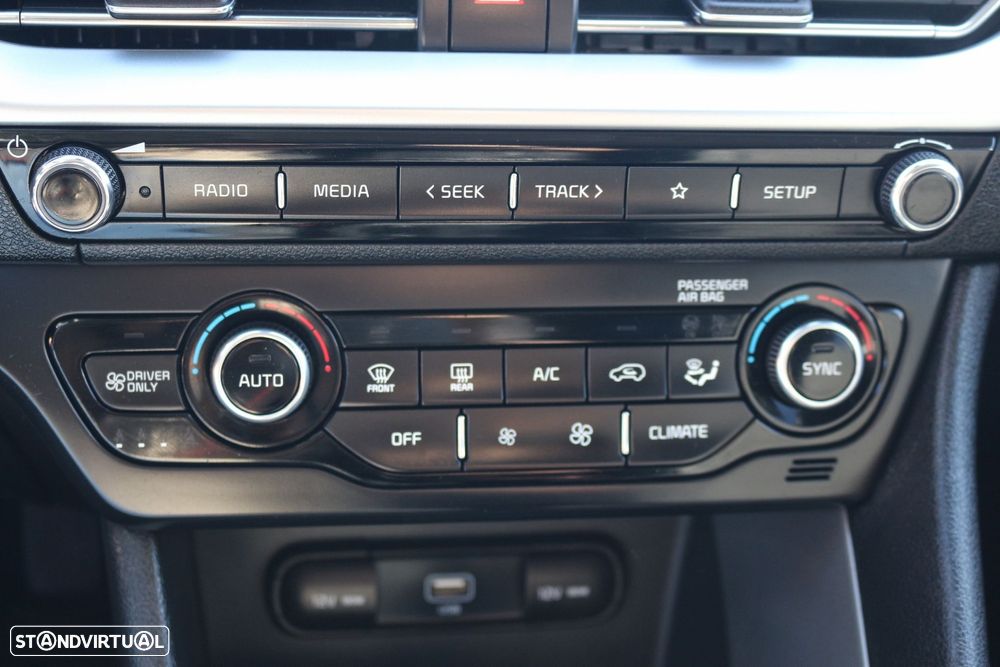 Kia Niro 1.6 GDi PHEV Urban - 34
