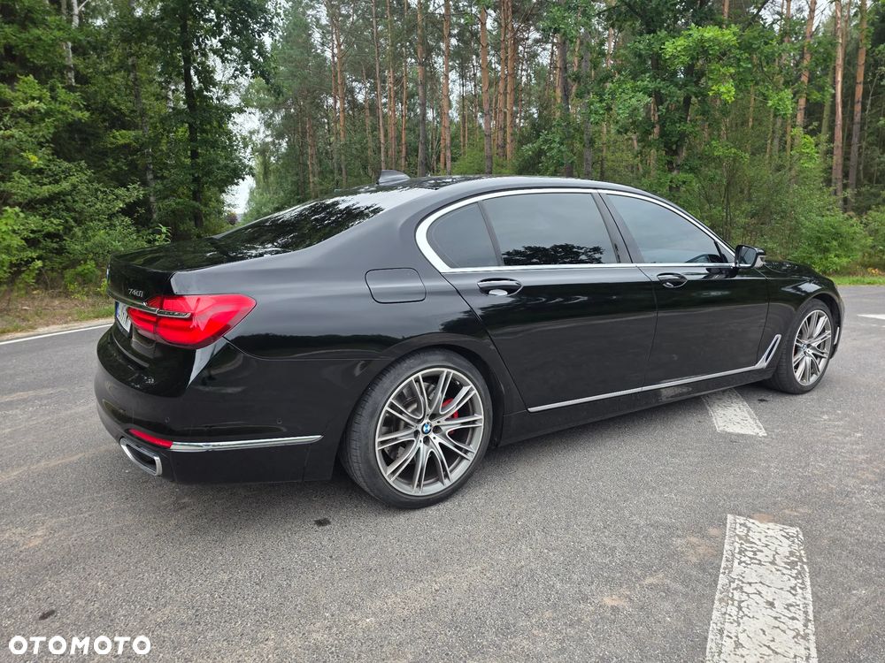 BMW Seria 7 740Li - 10