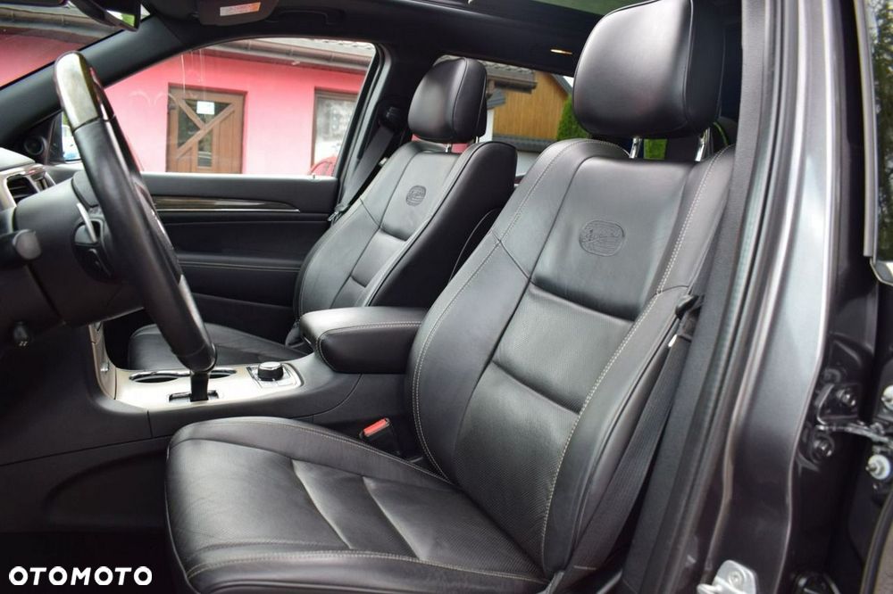 Jeep Grand Cherokee - 12
