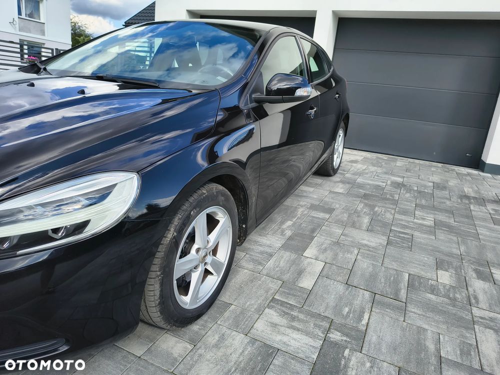 Volvo V40 D2 Momentum - 20