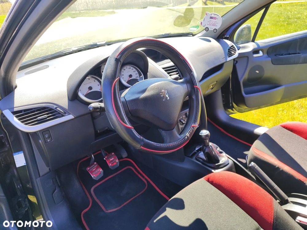 Peugeot 207 - 14