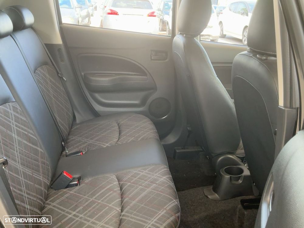 Mitsubishi Space Star 1.2 Intense Connect Edition - 11