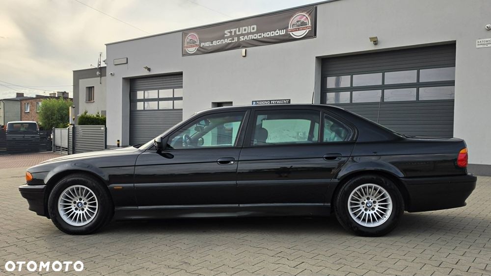 BMW Seria 7 750iL - 7