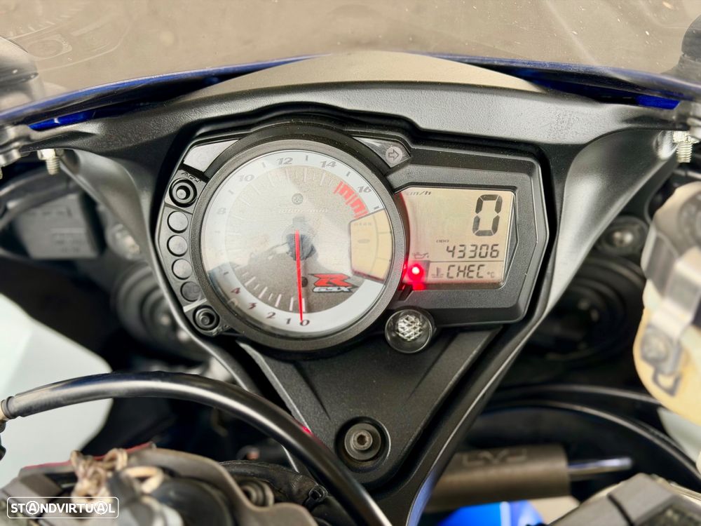 Suzuki GSX-R - 8